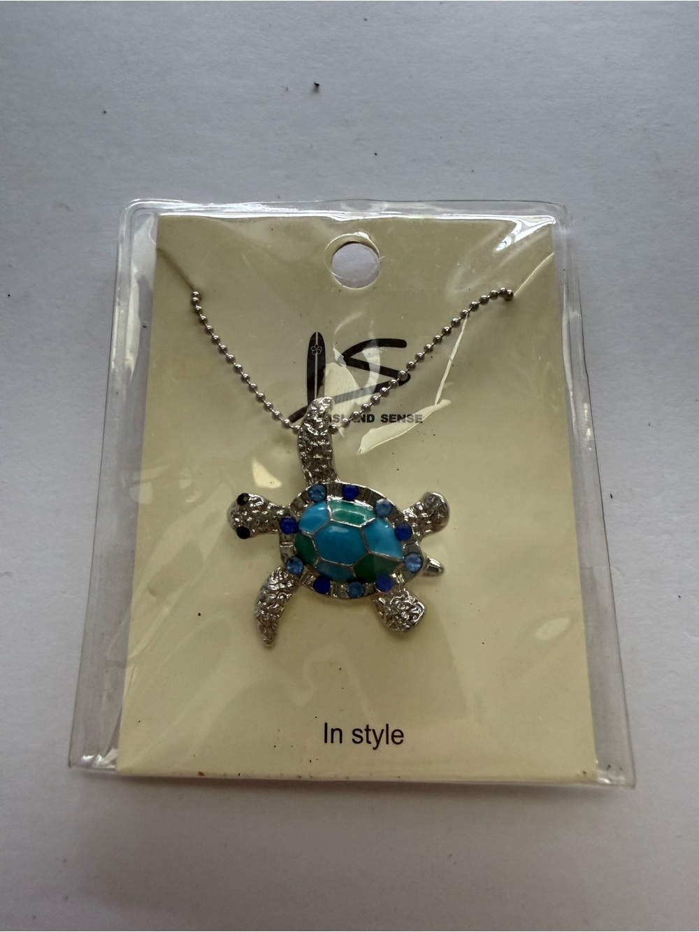 Turtle Pendant Necklace in Turquoise and Blue - Island Sense